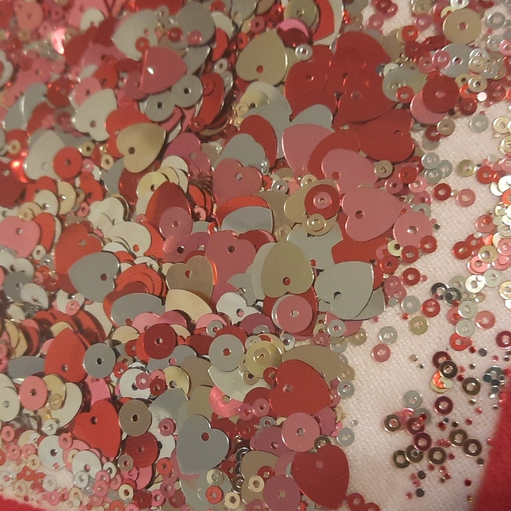 Valentine's Heart shape pillow euc - Picture 4 of 4